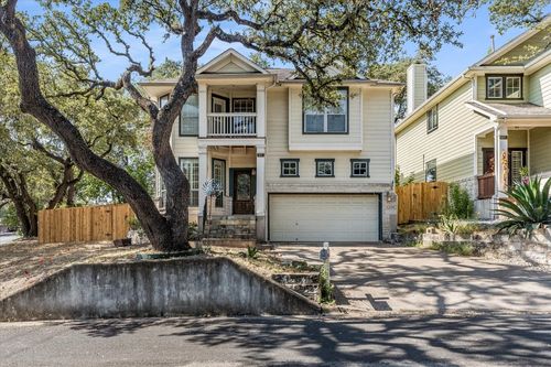 601 Twelve Oaks Ln, Austin, TX, 78704-6392 | Card Image