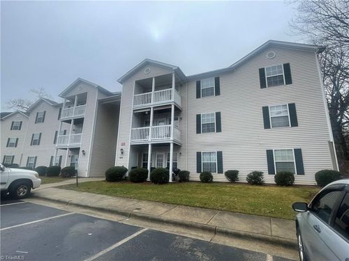 unit-2a-905 Hanahan Ct, Greensboro, NC, 27409-3295 | Card Image