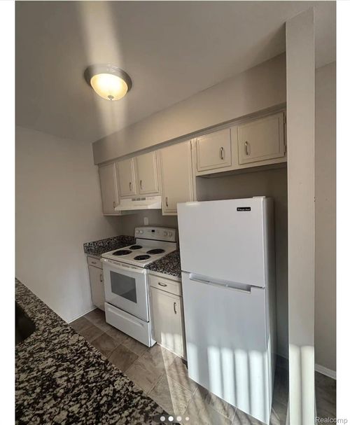 unit-3-1771 E Woodward Heights Boulevard, Hazel Park, MI, 48030 | Card Image