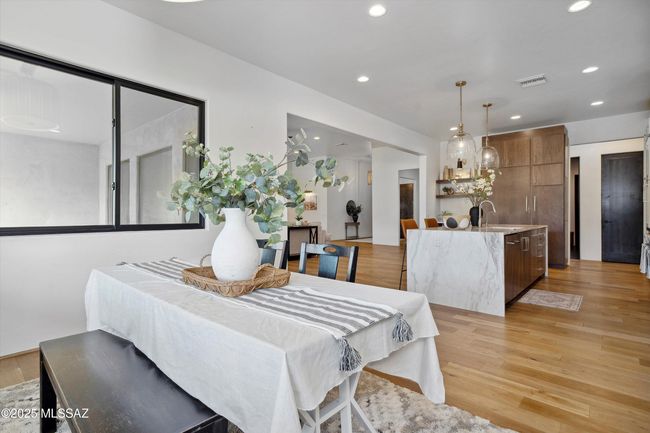 Breakfast Nook | Image 19