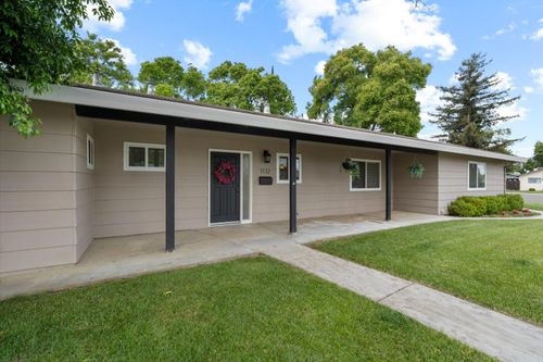 1732 Casa Nueva Street, Woodland, CA, 95695 | Card Image