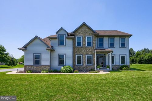 505 W Route 897, REINHOLDS, PA, 17569-9800 | Card Image