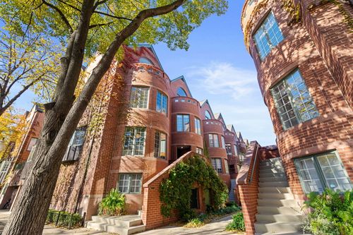 apt-h-414 W Wisconsin St, Chicago, IL, 60614-7962 | Card Image