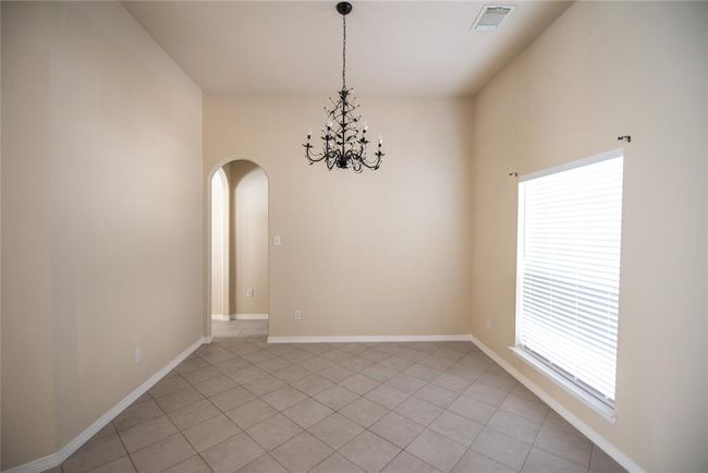 3419 S Daniel Oak Cir, House other with 3 bedrooms, 2 bathrooms and 2 parking in Spring TX | Image 5