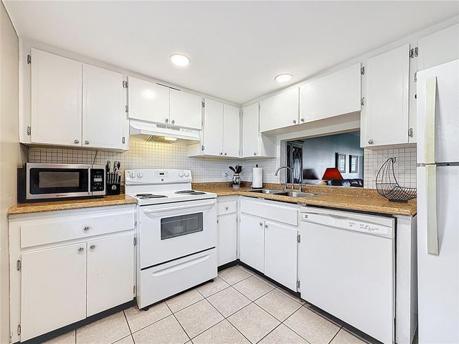 APT-12A - 1303 S Hercules Ave, Condo with 2 bedrooms, 2 bathrooms and null parking in CLEARWATER FL | Image 6