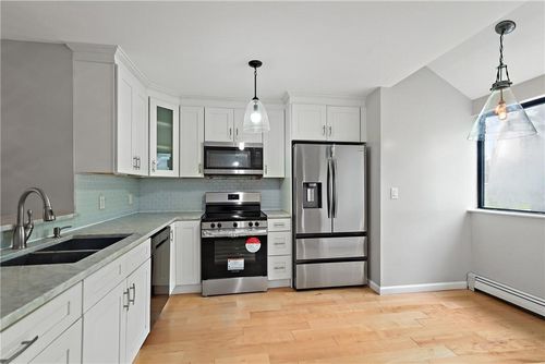 118 Round Hill Rd, Dobbs Ferry, NY, 10522-3305 | Card Image