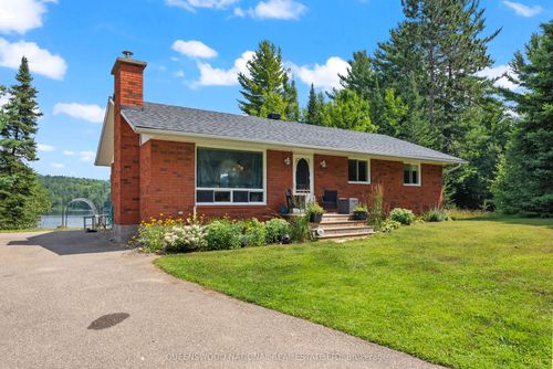 260 Matcheski Rd, Barrys Bay, ON, K0J1B0 | Card Image