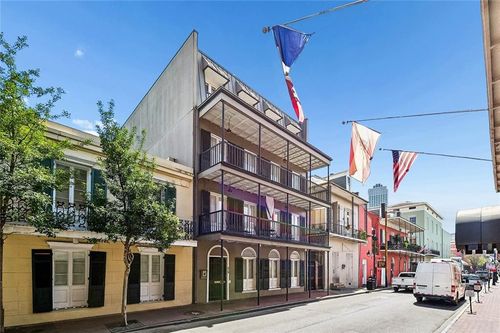 apt-1b-412 Dauphine St, New Orleans, LA, 70112-3148 | Card Image