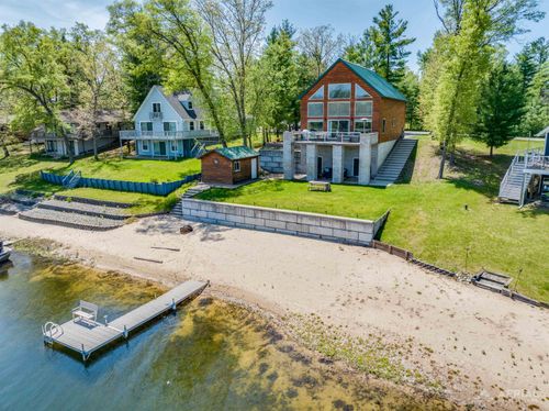 3319 S Ogemaw Trl, West Branch, MI, 48661-9805 | Card Image