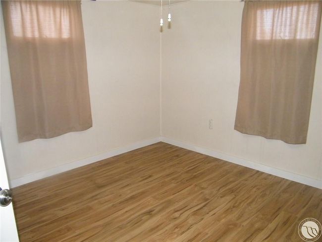 Basement bedroom | Image 16