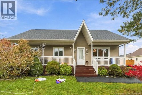107 Rue Cyril, Dieppe, NB, E1A8R7 | Card Image