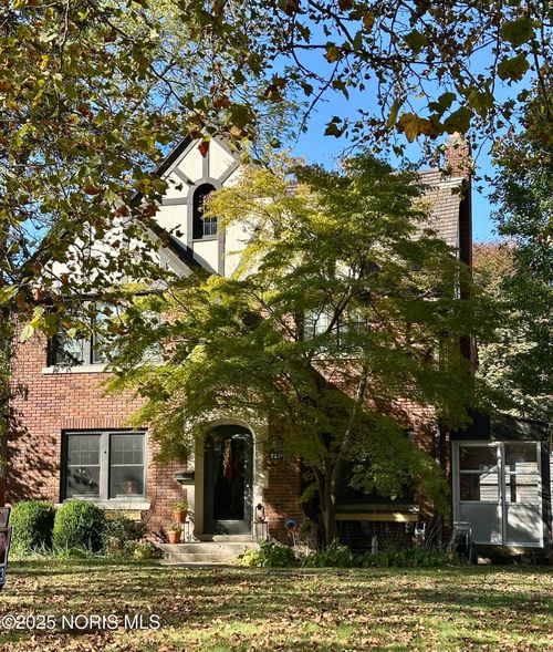 2221 Meadowwood Drive, Toledo, OH, 43606 | Card Image