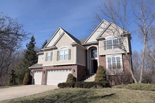 49681 S Glacier, Northville, MI, 48168-6828 | Card Image