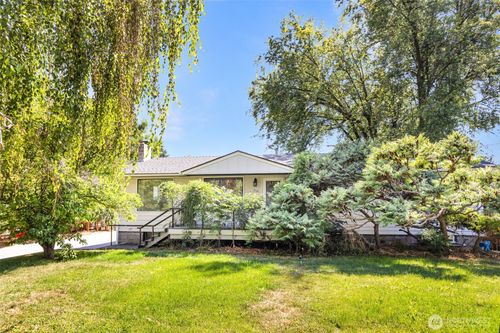 210 E 7th St, Waitsburg, WA, 99361-9782 | Card Image