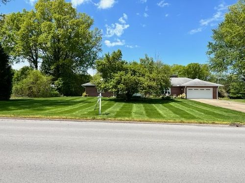 16 Winter Rd, New Castle, PA, 16101-1023 | Card Image
