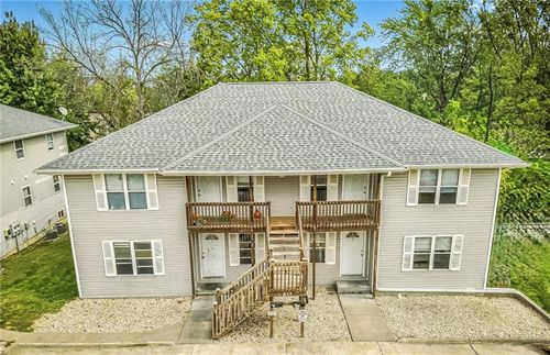 617 N Davis St, Maryville, MO, 64468-1880 | Card Image