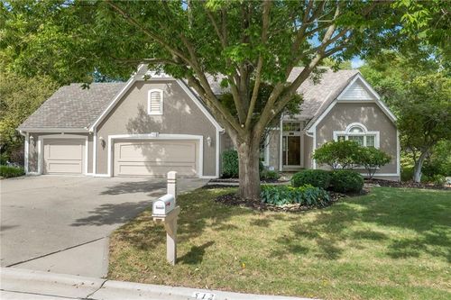 512 Pinewood Dr, Saint Joseph, MO, 64506-3300 | Card Image