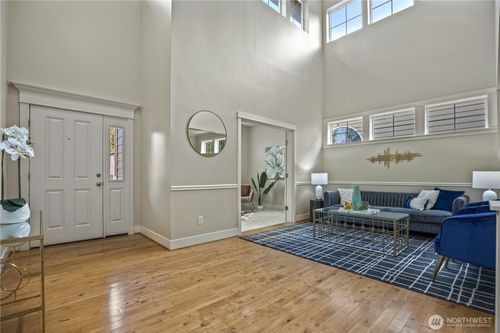 13020 112th Ave Ne, Kirkland, WA, 98034-4786 | Card Image