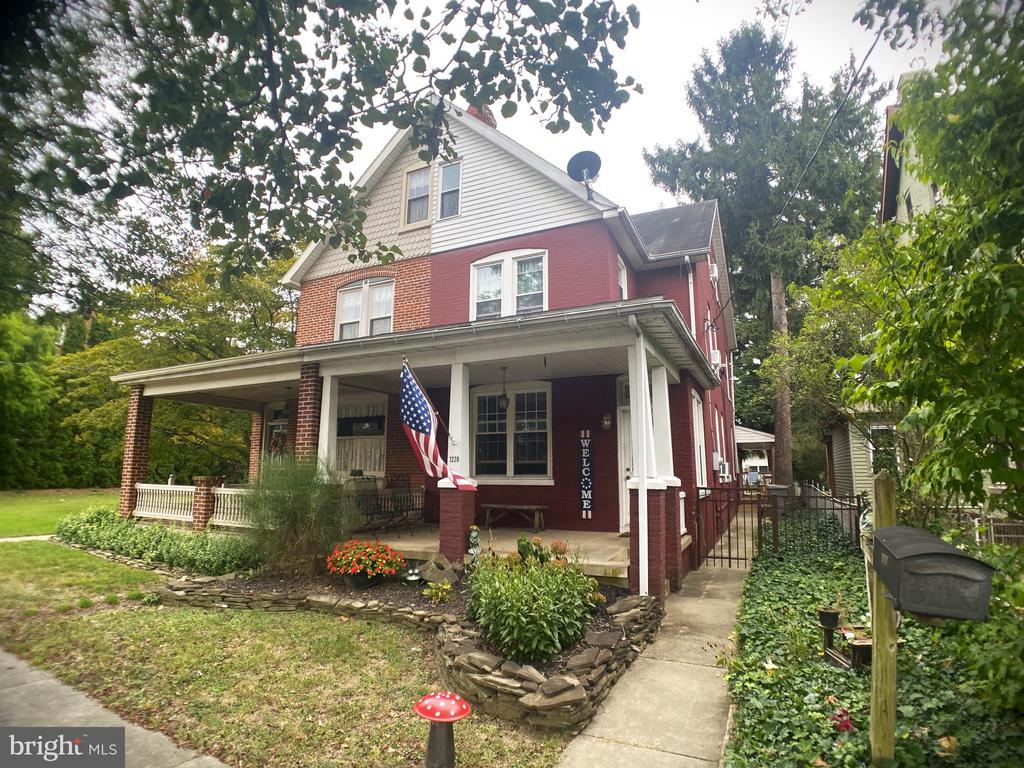 Manor St, Columbia, PA 17512