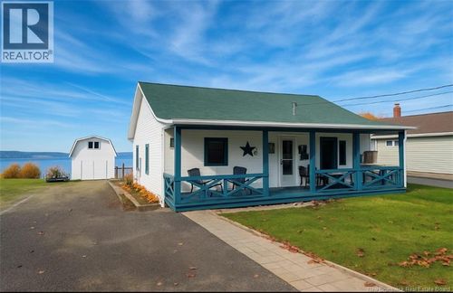 611 Victoria St, Dalhousie, NB, E8C2V6 | Card Image