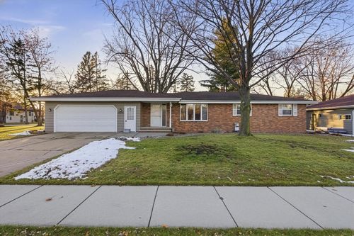 533 Carol Lynn Drive, LITTLE CHUTE, WI, 54140 | Card Image