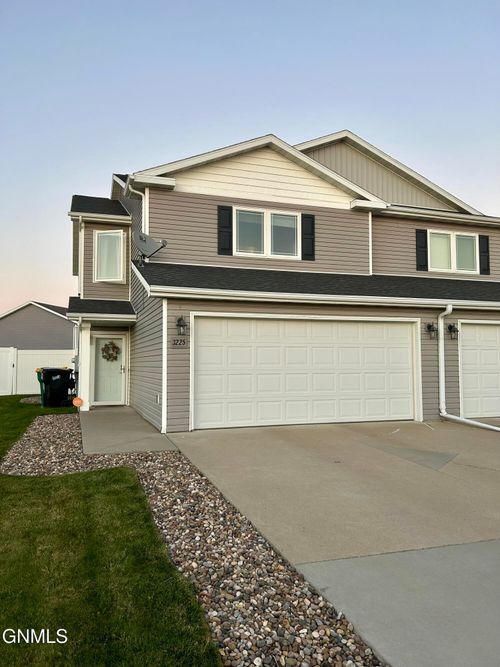 3225 Dortmund Dr, Bismarck, ND, 58504-7519 | Card Image