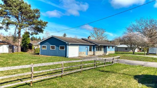 1440 Peltier Dr, Point Roberts, WA, 98281-9010 | Card Image