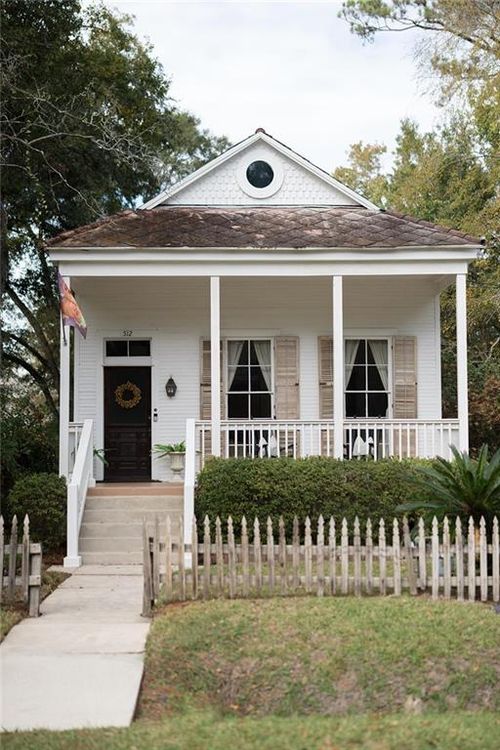 512 Marigny Ave, Mandeville, LA, 70448-5240 | Card Image