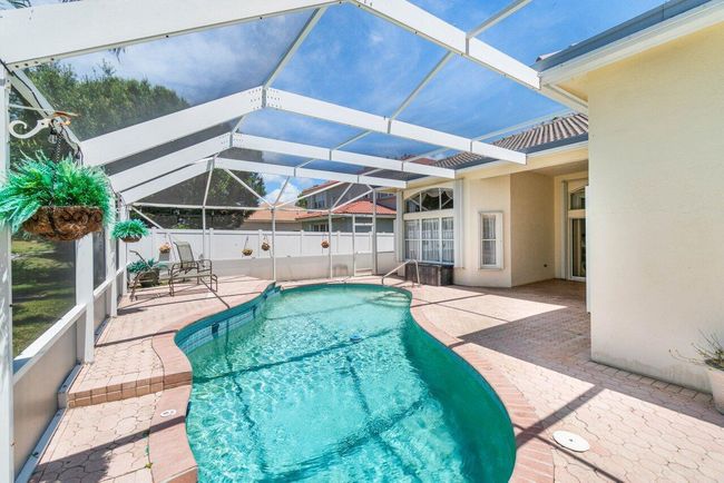 5946 Bay Hill Cir, House other with 4 bedrooms, 2 bathrooms and null parking in Lake Worth FL | Image 38