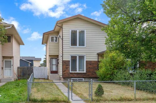 40 Temple Pl Ne, Calgary, AB, T1Y3R9 | Card Image