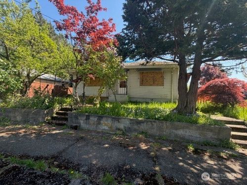 1110 N Rainier Ave, Bremerton, WA, 98312 | Card Image