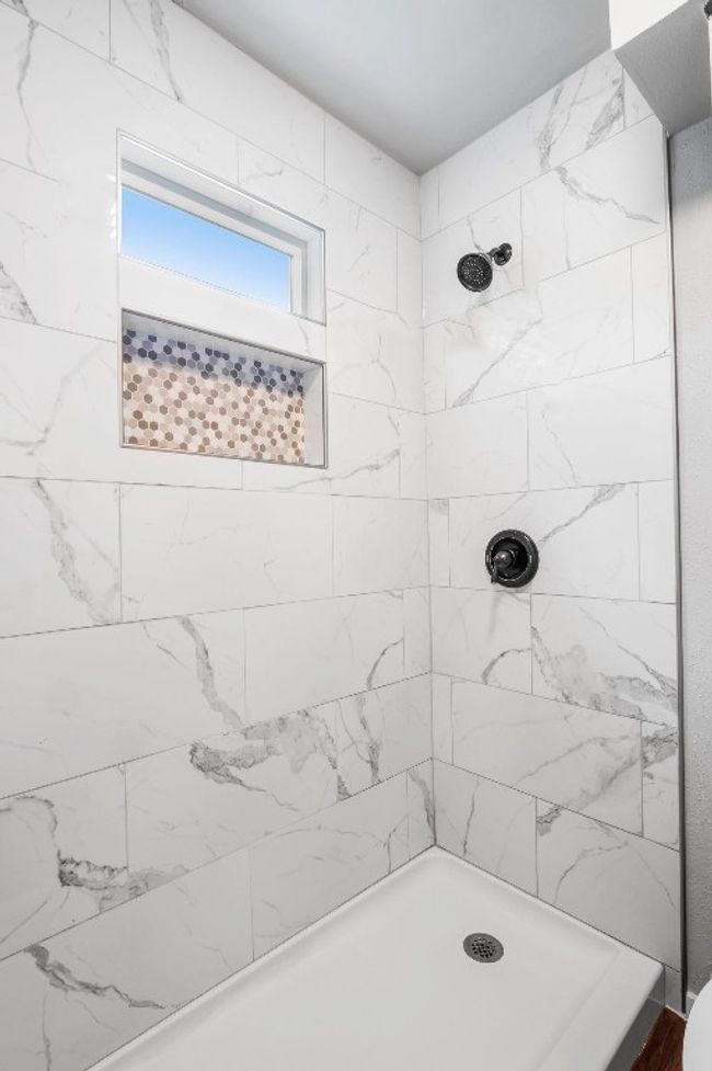 Primary Bathroom shower | Image 10