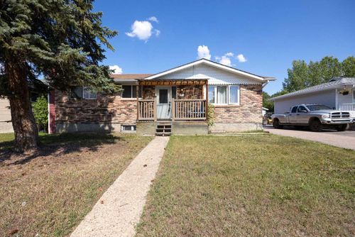 313 Hillcrest Drive, Fort Mcmurray, AB, T9H3V1 | Card Image
