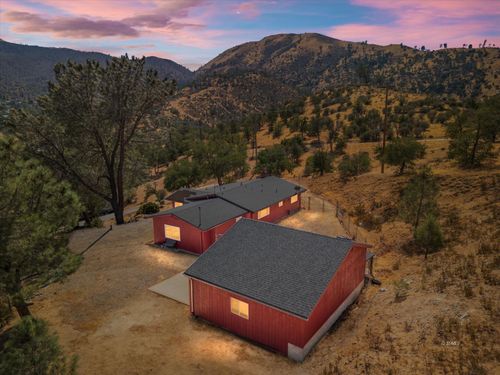 233 Berry Way, Bodfish, CA, 93205-9776 | Card Image