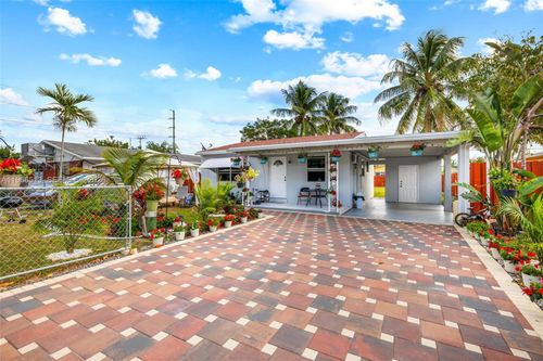 2210 Roosevelt St, Hollywood, FL, 33020-2605 | Card Image