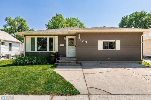 105 5th Ave W, West Fargo, ND, 58078-1717 | Card Image