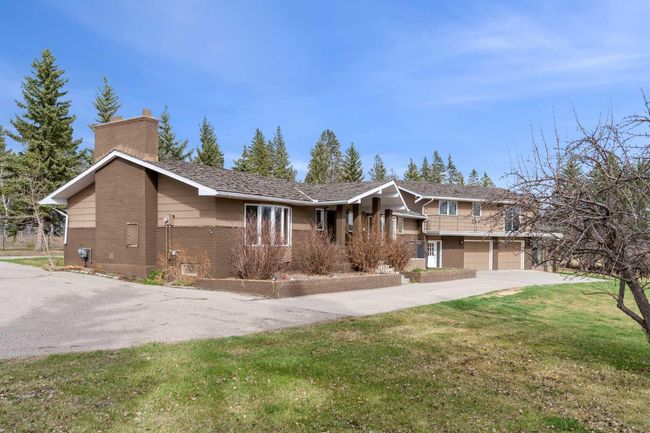 1008 Shawnee Dr Sw, House other with 3 bedrooms, 4 bathrooms and 6 parking in Calgary AB | Image 41