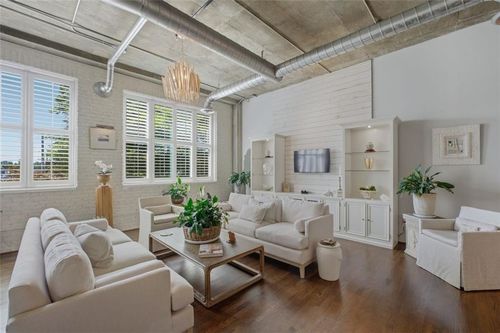 402-3235 Roswell Rd Ne, Atlanta, GA, 30305-1887 | Card Image