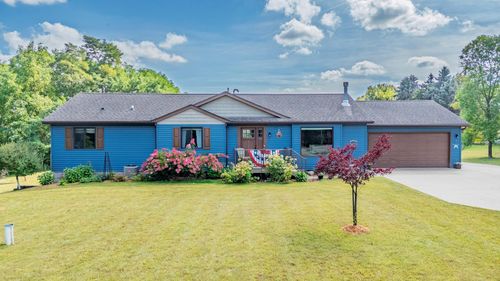 4723 250th St, Forest Lake, MN, 55025-5621 | Card Image