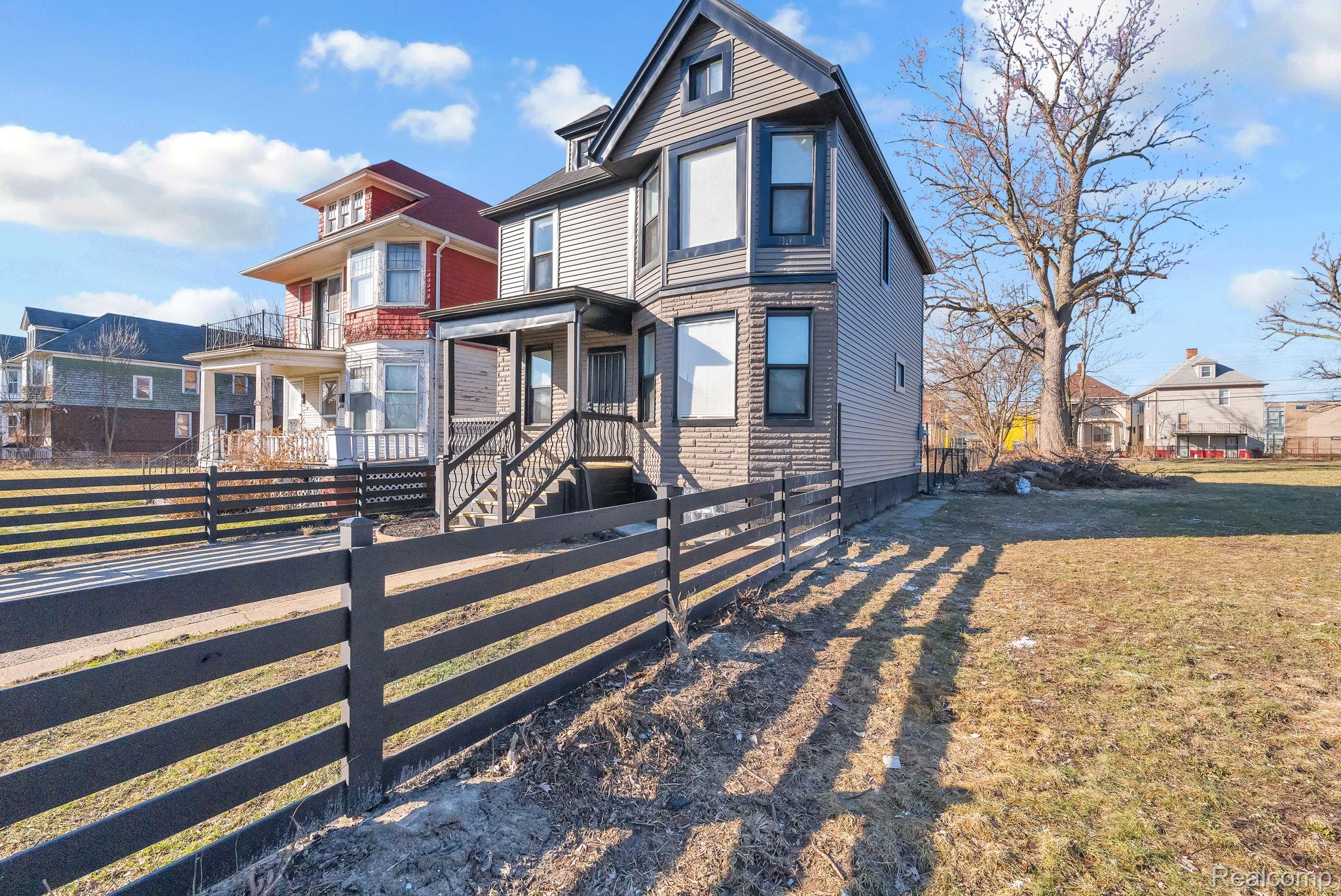Residential in Detroit 5