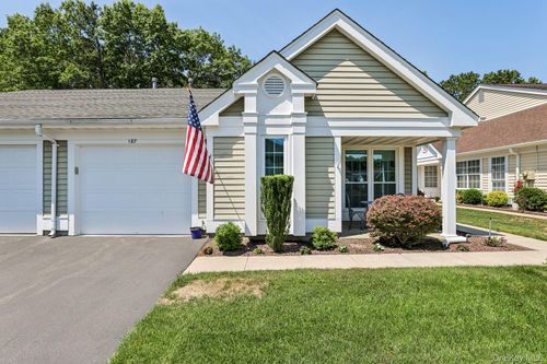 187 Glen Dr, Ridge, NY, 11961-1623 | Card Image