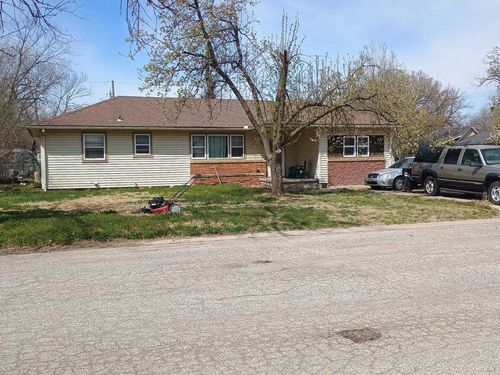 223 N Sedgwick Ave, Burrton, KS, 67020-8706 | Card Image
