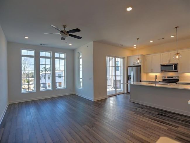 155 Devore Rd, Condo with 2 bedrooms, 1 bathrooms and 1 parking in Alpharetta GA | Image 8
