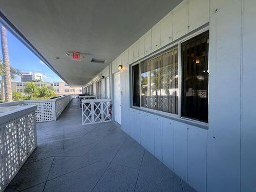 b25-2170 Ne 51st Ct, Fort Lauderdale, FL, 33308-3825 | Card Image