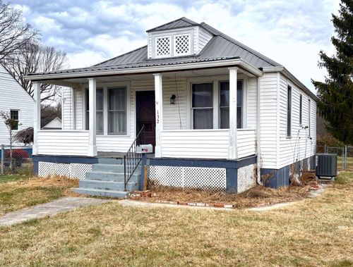 1132 Jefferson Ave, Clifton Forge, VA, 24422-1431 | Card Image