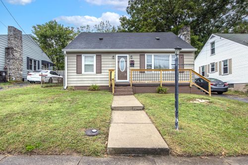 305 Creekview Dr, Paris, KY, 40361-1211 | Card Image