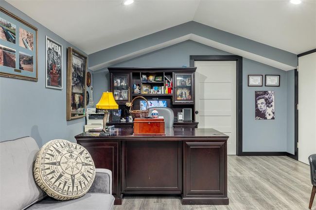 4330 Post Oak Point Rd, Home with 4 bedrooms, 4 bathrooms and 3 parking in New Ulm TX | Image 20
