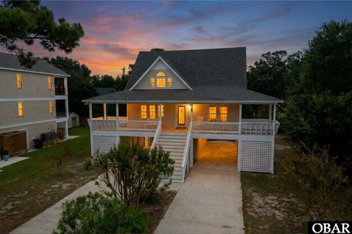 533 W Sothel St, Kill Devil Hills, NC, 27948-6827 | Card Image