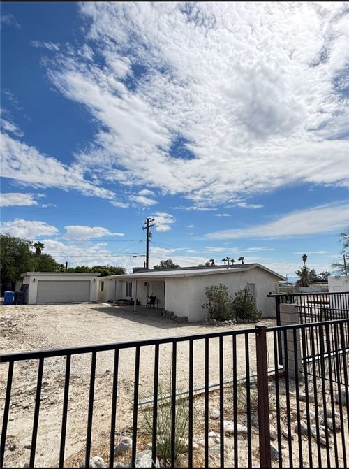17364 N Indian Canyon Rd, North Palm Springs, CA, 92258 | Card Image