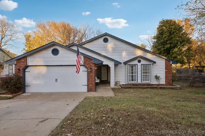 1705 N 26th Street, House other with 3 bedrooms, 2 bathrooms and null parking in Broken Arrow OK | Image 1